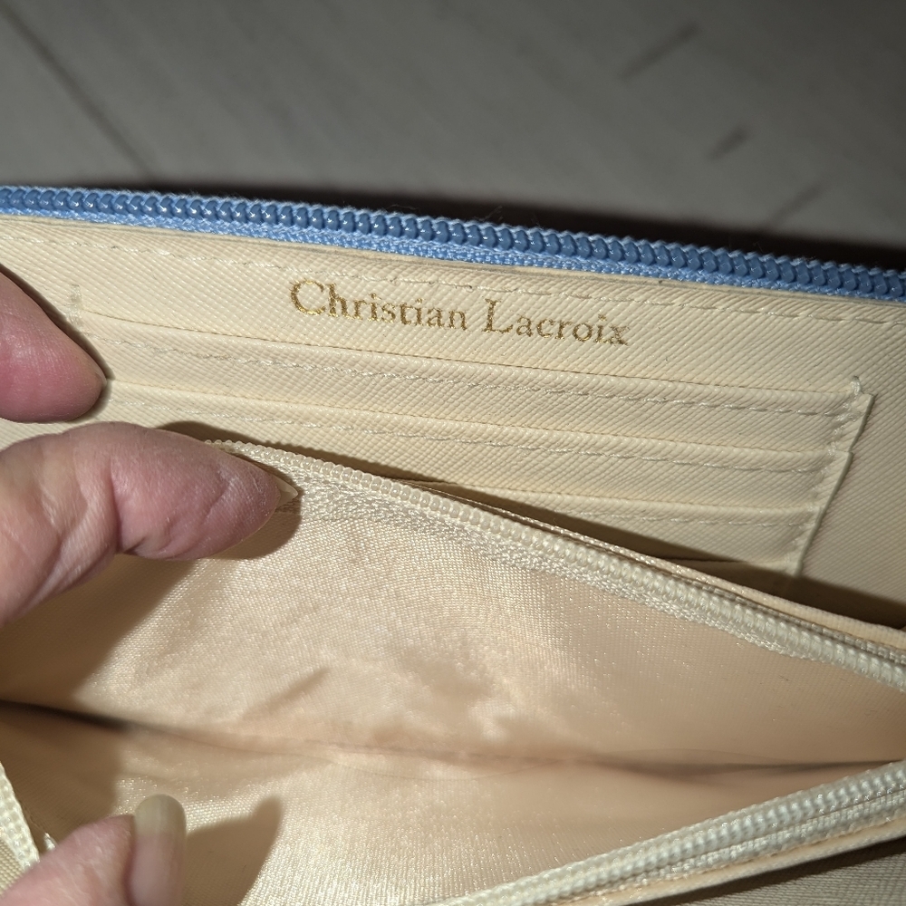 Christian LaCroix baby blue long wallet - Picture 4 of 14